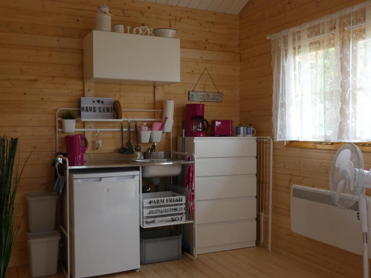 Peenehof Koeppen - Ferienwohnungen & Schlaffaesser Jordenstorf Zewnętrze zdjęcie