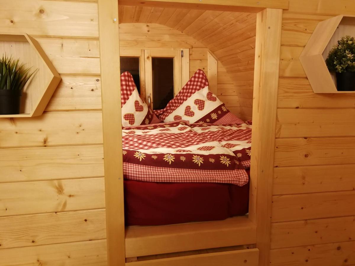 Peenehof Koeppen - Ferienwohnungen & Schlaffaesser Jordenstorf Zewnętrze zdjęcie