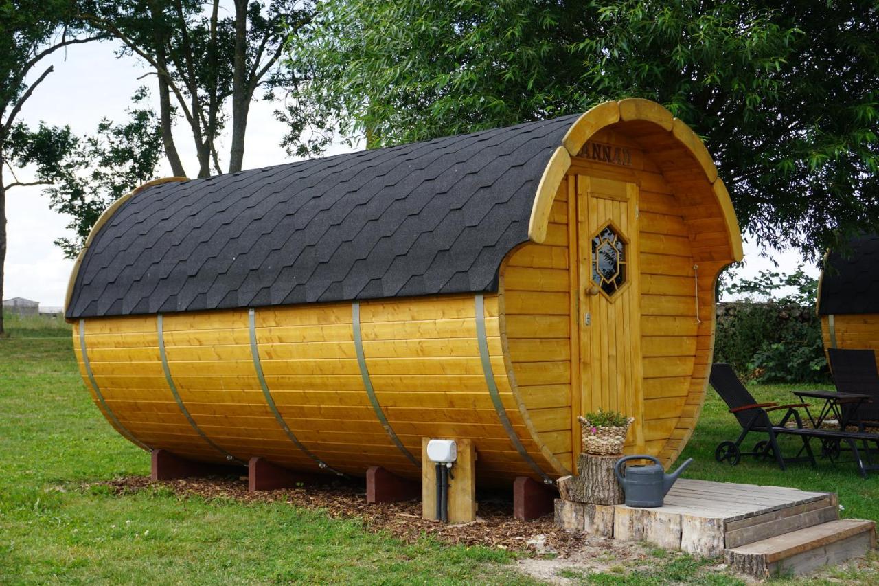 Peenehof Koeppen - Ferienwohnungen & Schlaffaesser Jordenstorf Zewnętrze zdjęcie