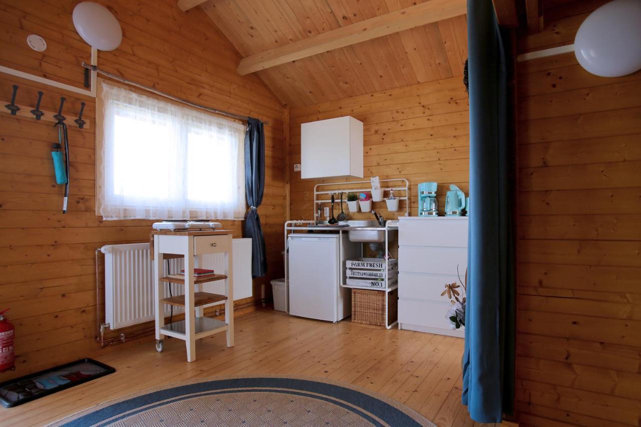 Peenehof Koeppen - Ferienwohnungen & Schlaffaesser Jordenstorf Zewnętrze zdjęcie