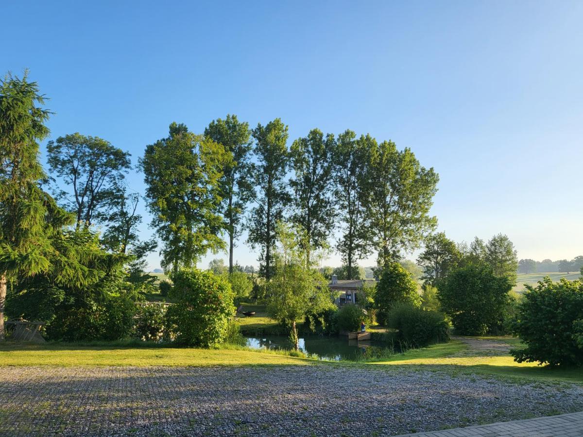 Peenehof Koeppen - Ferienwohnungen & Schlaffaesser Jordenstorf Zewnętrze zdjęcie