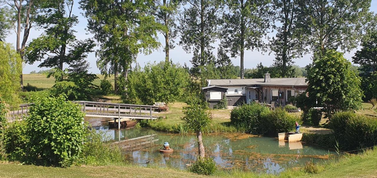 Peenehof Koeppen - Ferienwohnungen & Schlaffaesser Jordenstorf Zewnętrze zdjęcie