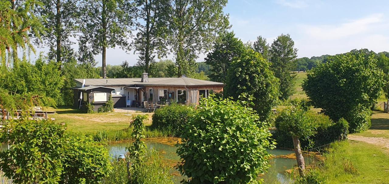 Peenehof Koeppen - Ferienwohnungen & Schlaffaesser Jordenstorf Zewnętrze zdjęcie