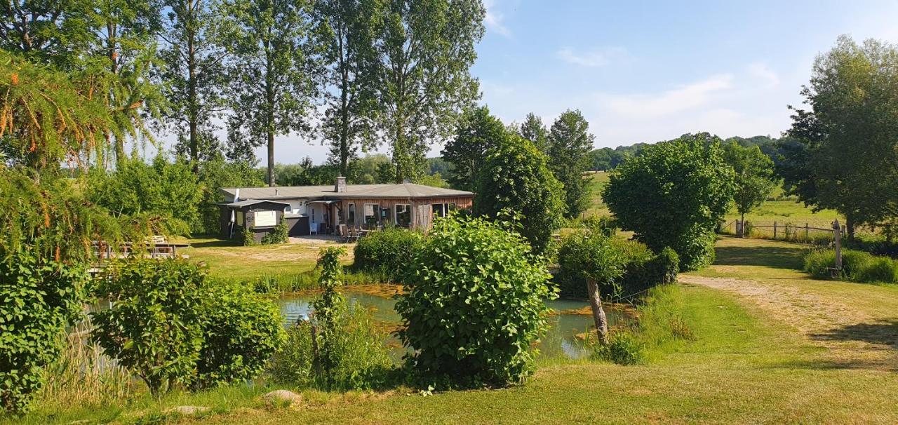 Peenehof Koeppen - Ferienwohnungen & Schlaffaesser Jordenstorf Zewnętrze zdjęcie