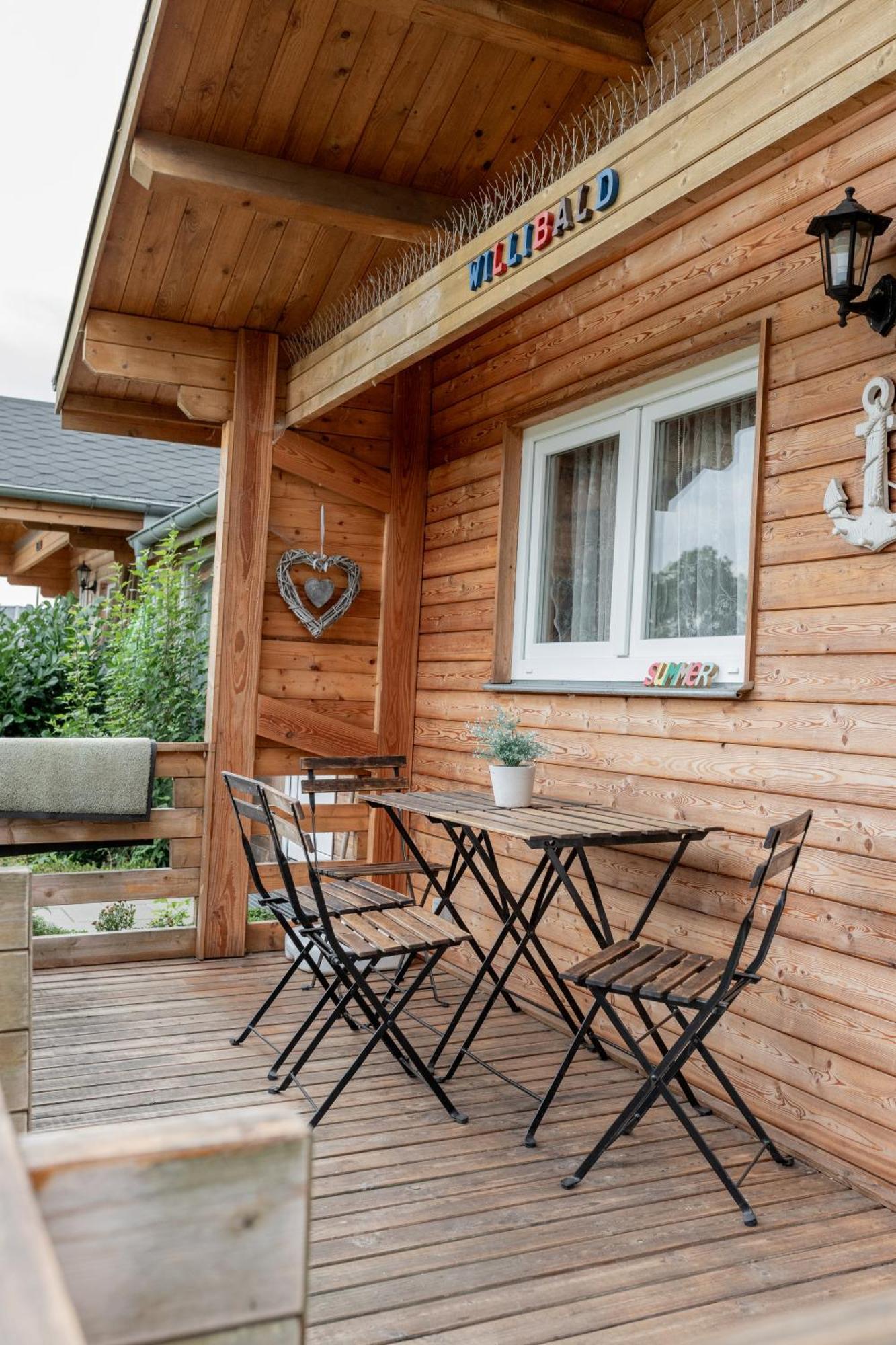 Peenehof Koeppen - Ferienwohnungen & Schlaffaesser Jordenstorf Zewnętrze zdjęcie