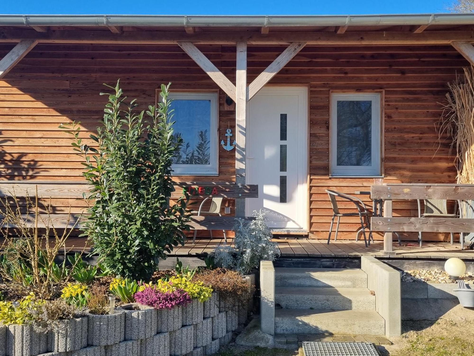 Peenehof Koeppen - Ferienwohnungen & Schlaffaesser Jordenstorf Zewnętrze zdjęcie